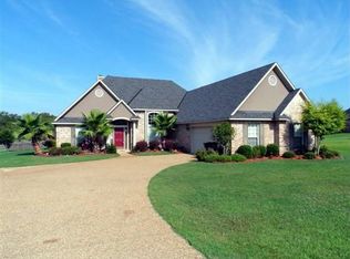 250 Country Pl, Stonewall, LA 71078