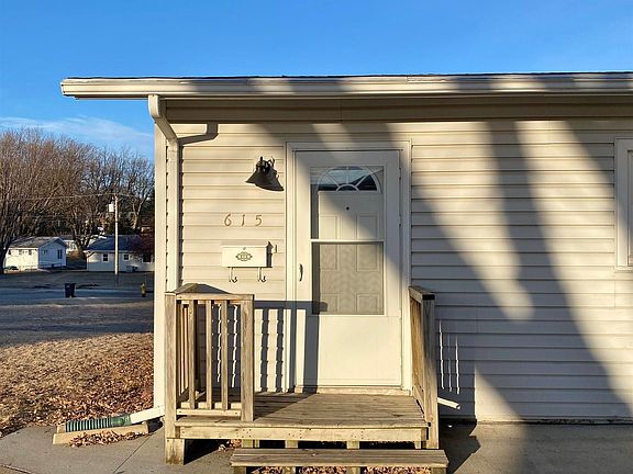 5th image of 615 7th St SE