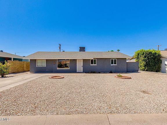 3rd image of 4923 E PALM Lane