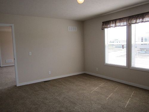 4th image of 7379 Unicorn Ave SE