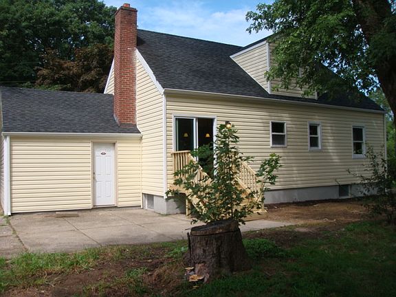 2nd image of 21 N 12th St