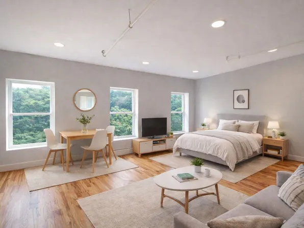 832 Quincy Street image 1 of 4