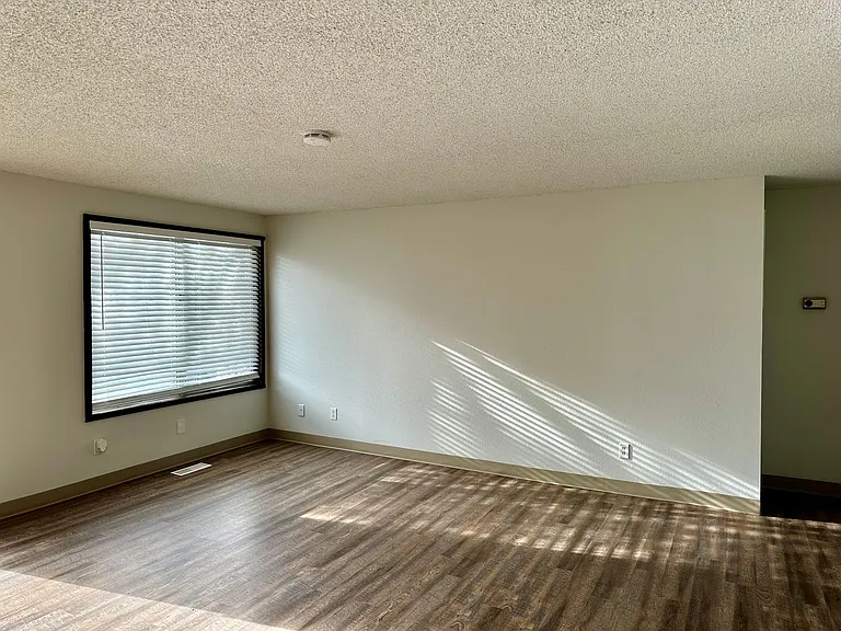 1835 Dawn Ct — Photo 8