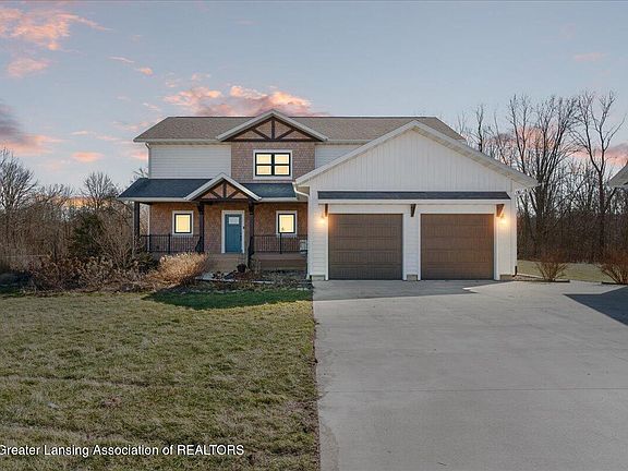 2nd image of 10875 N Royston Rd