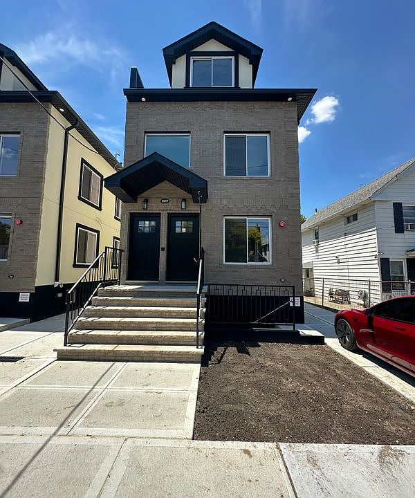 1st image of 2217 Seymour Ave #1