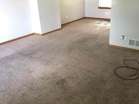 3rd image of 1805 College Green Dr