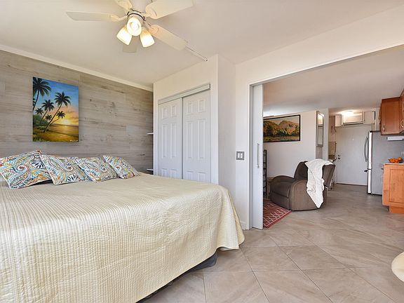 5th image of 3660 Lower Honoapiilani Rd APT 302
