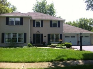 150 Dickinson Dr, Wheaton, IL