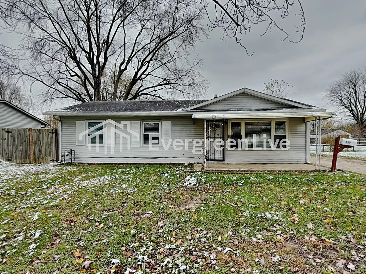 4 bed, 1.0 bath, 1094 sqft, $1,495 — Photo 1