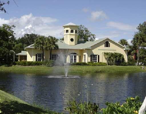 3rd image of 207 Meadows Circle #207