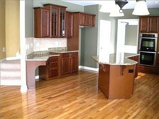 5th image of 2581 Twin Lakes Dr