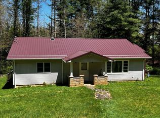 520 Wahoo Rd, Mount Nebo, WV 26679