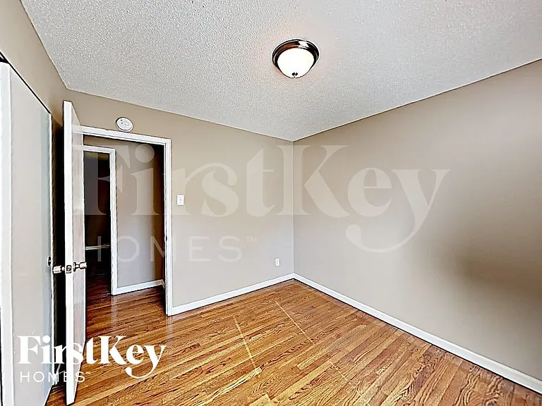 11592 Las Ladera Dr — Photo 7