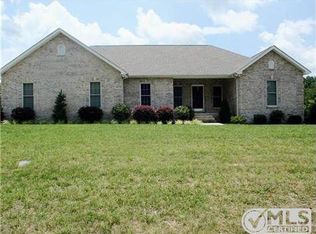 105 Creekwood Ln, Tullahoma, TN 37388