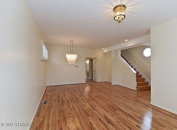 2nd image of 4567 S Oakenwald Ave