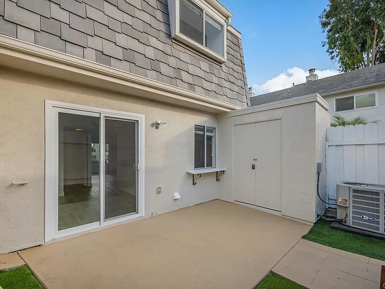 851 Del Mar Downs Rd #E — Photo 17