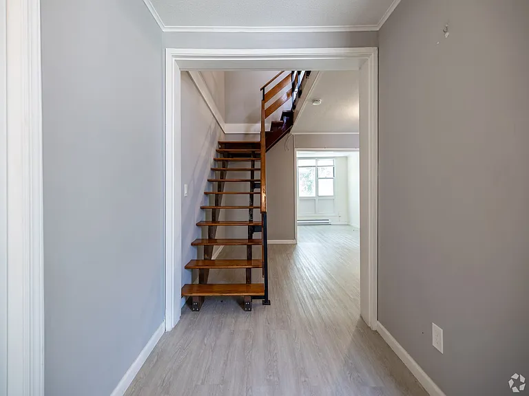 Cortlandt Living — Photo 24