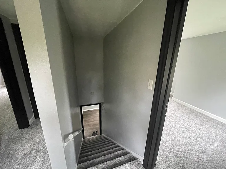 S Henrietta Ave — Photo 19
