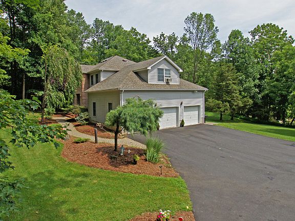 Huge 3 Door (2.5 Stall) Garage