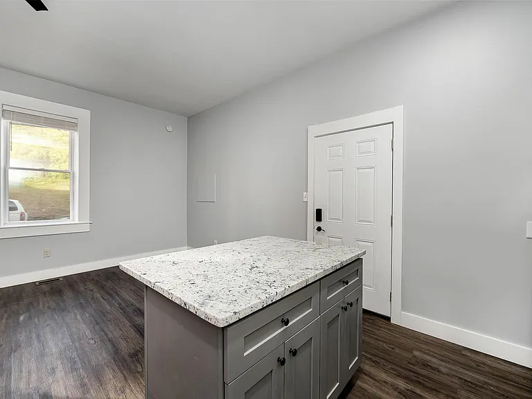 213 Mulberry St #1A — Photo 8