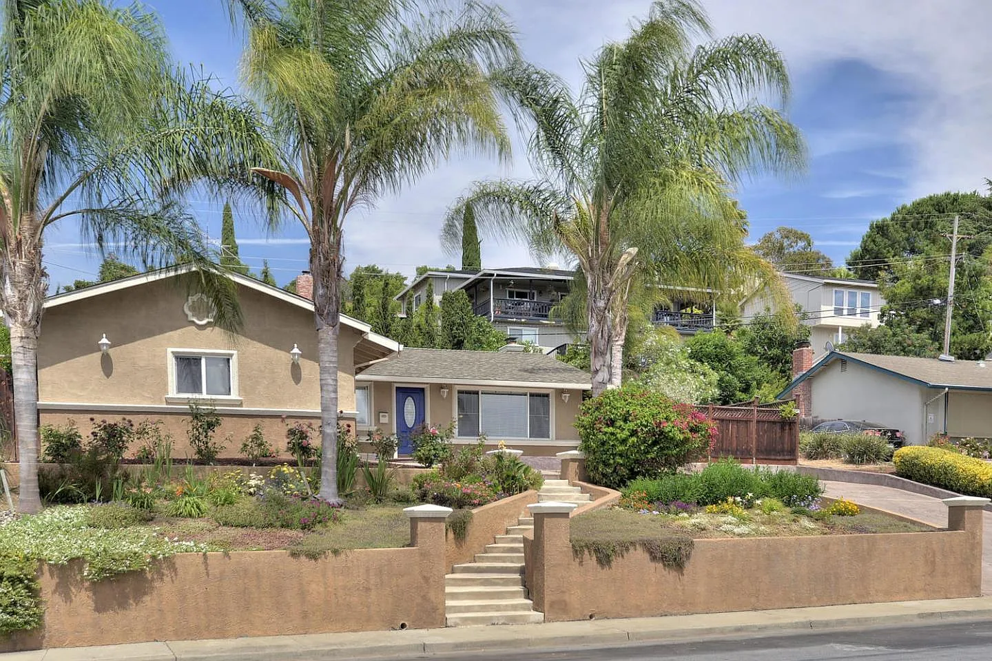 672 Candlestick Way photo 1