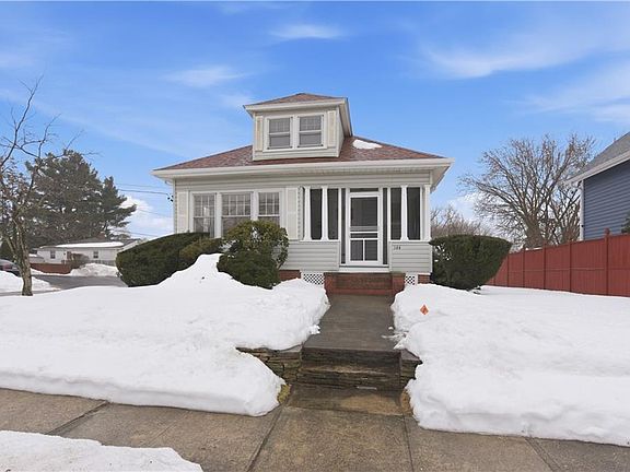 2nd image of 144 Laurens St