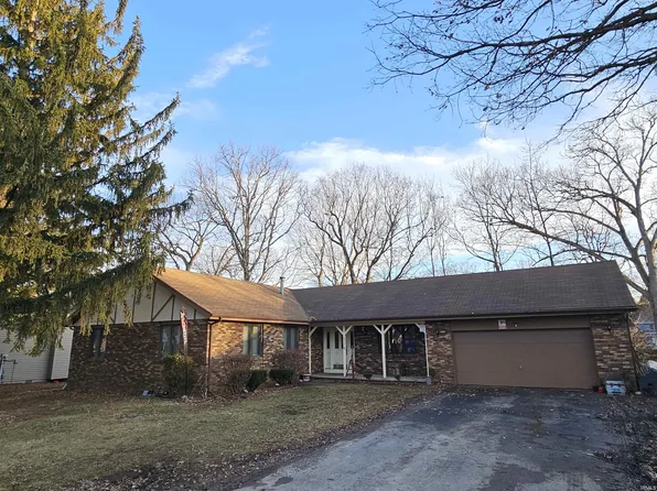 5174 E Highland Cove Ct, Monticello, IN 47960