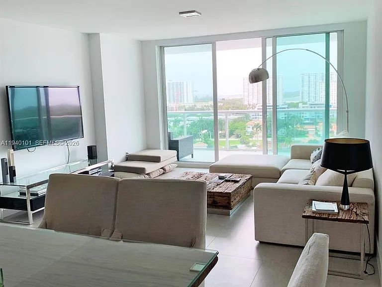 400 Sunny Isles Blvd #1120 — Photo 7