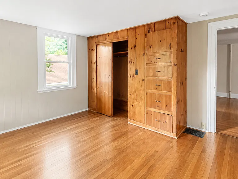 561 Hopewell Rd #1 — Photo 20