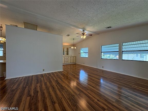 5th image of 7 Oceans Blvd #7