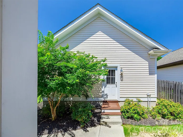 795 Digby Rd — Photo 30