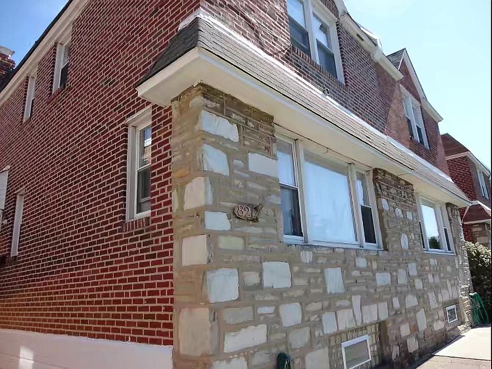 2nd image of 821 Brighton St