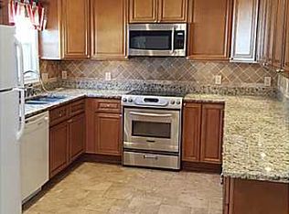 207 Dover Rd, Hampton, VA 23666