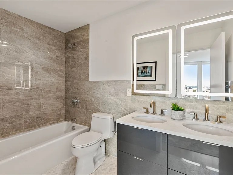 120 Nantasket Ave #Penthouse 4 — Photo 34