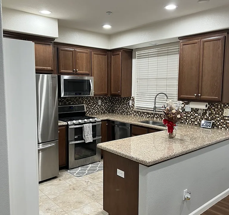 71 Heligan Ln #1