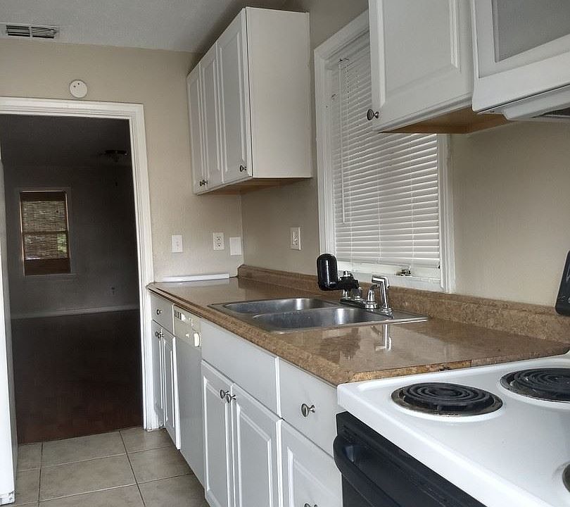 1st image of 2226 34th Ave N
