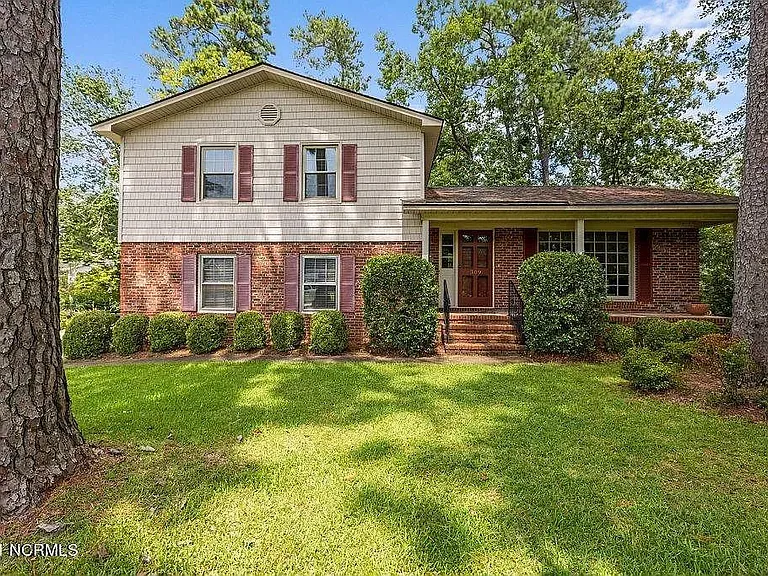 Front of house and yard