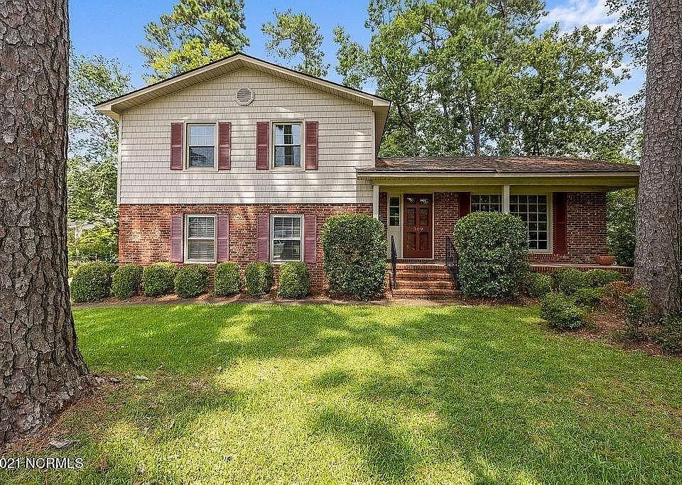 Front of house and yard