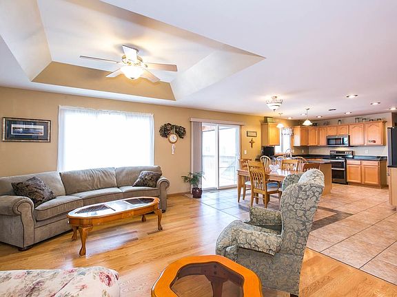 2nd image of 321 Lezlie Dr