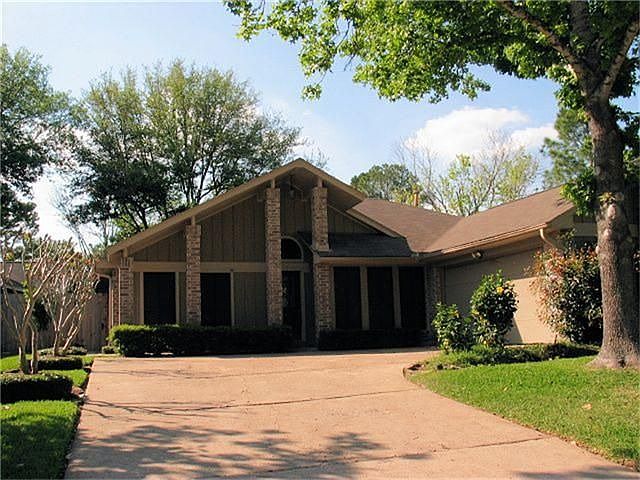 1st image of 8603 Greenleaf Lake Dr