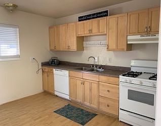 1st image of 417 Park Dr APT B