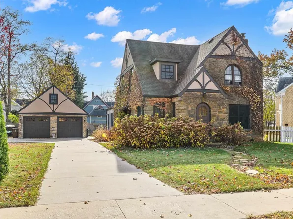 1709 MAIN STREET, Stevens Point, WI 54481