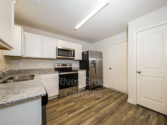 4th image of 3 Covey Ct