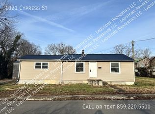 1021 Cypress St, Paris, KY 40361