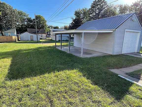 2nd image of 1017 Dawson St