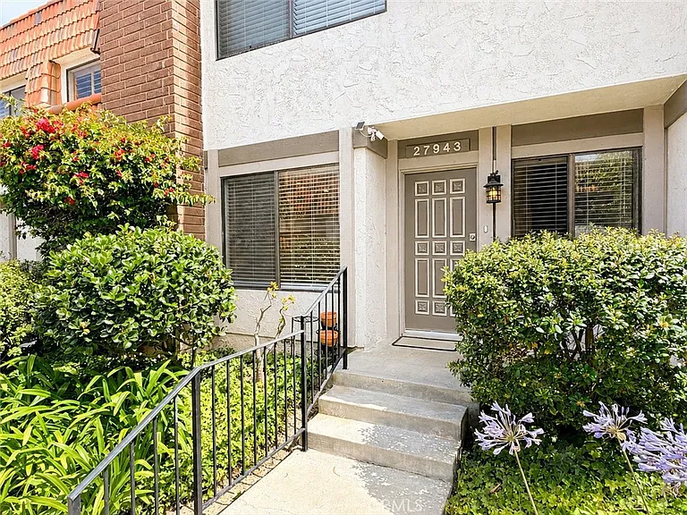 27943 Ridgebrook Ct — Photo 42