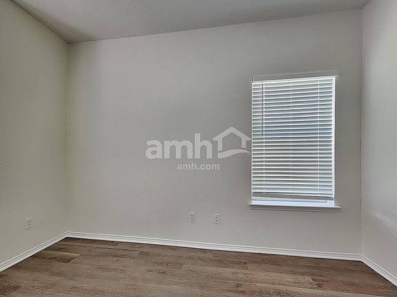 5th image of 1703 McGarry Ln