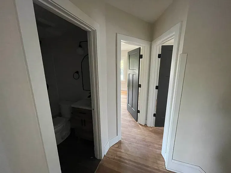 1506 W Grand Ave — Photo 13
