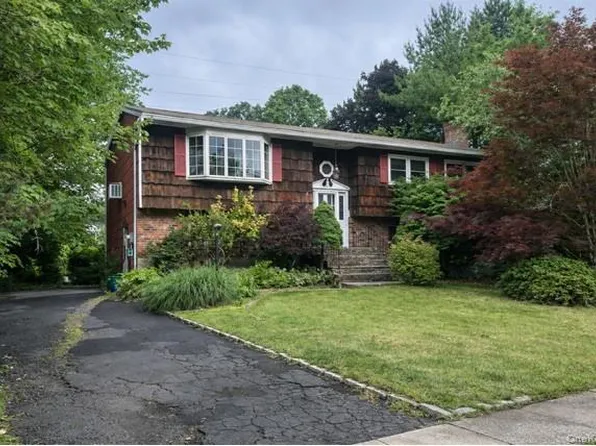106 Rockland Lane, Spring Valley, NY 10977