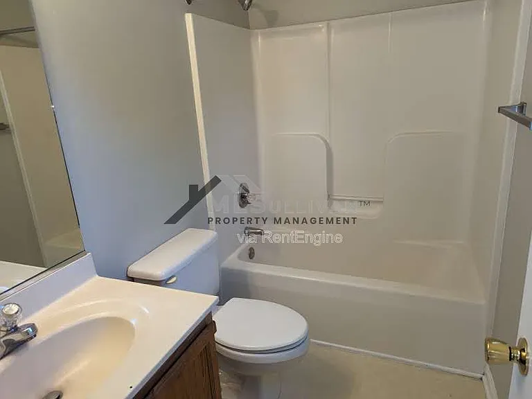 200 Belle Ct — Photo 10